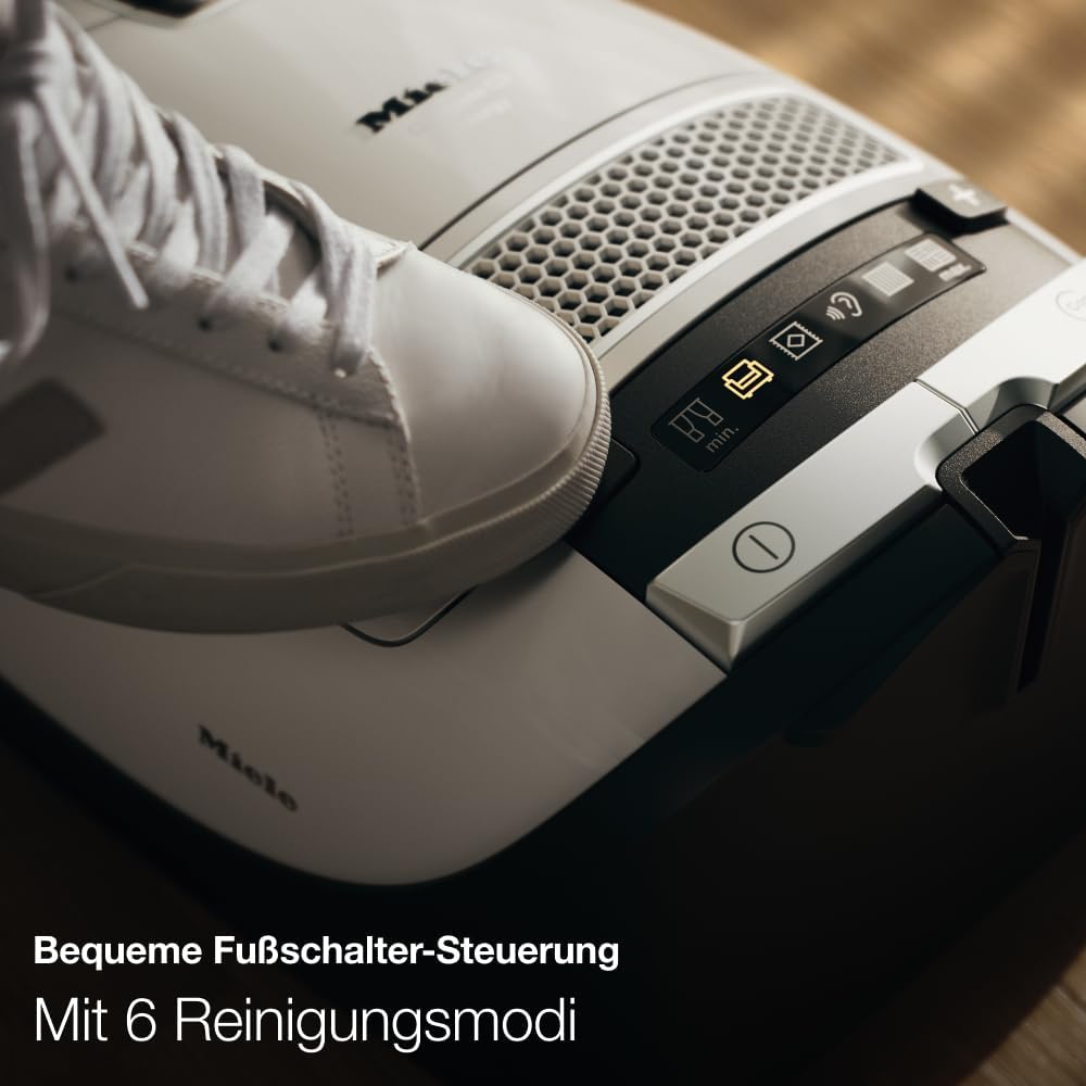 Miele Complete C3 Select Bodenstaubsauger mit Beutel / 890 Watt / 4,5 l Staubbeutelvolumen / 3-teiliges Zubehör / Silence-System / Universal-Bodendüse / AirClean Filter / Marineblau