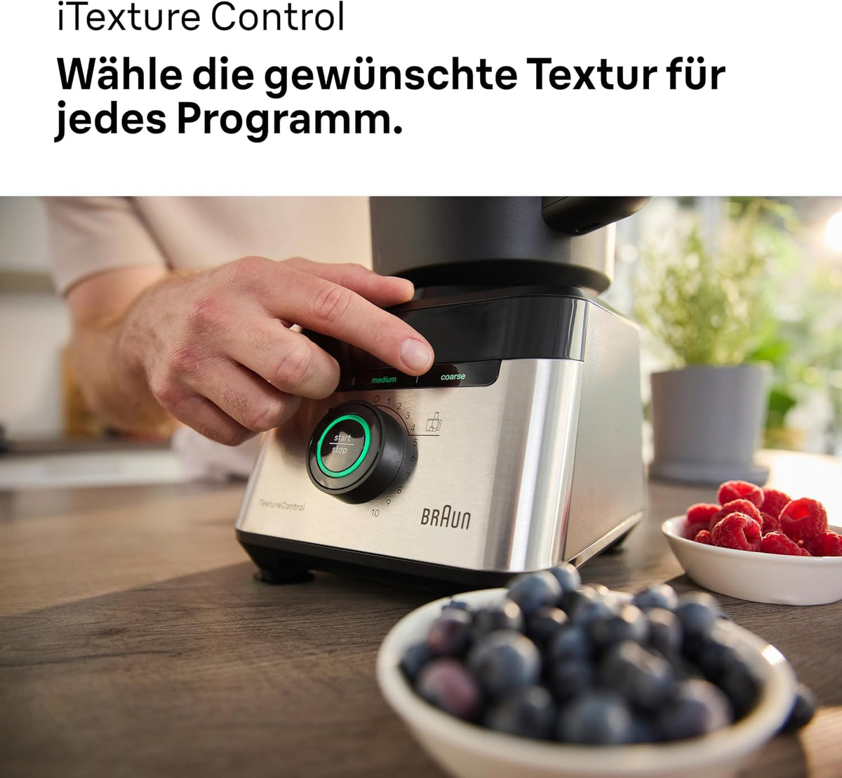 Braun PowerBlend 7 – Hochleistungs-Standmixer mit 30.000 U/min für cremige Smoothies, Shakes & Saucen, TriAction-Mixkrug, iTextureControl, Smoothie2Go 600 ml To-Go Becher, 1400W, Schwarz (JB7568BK)