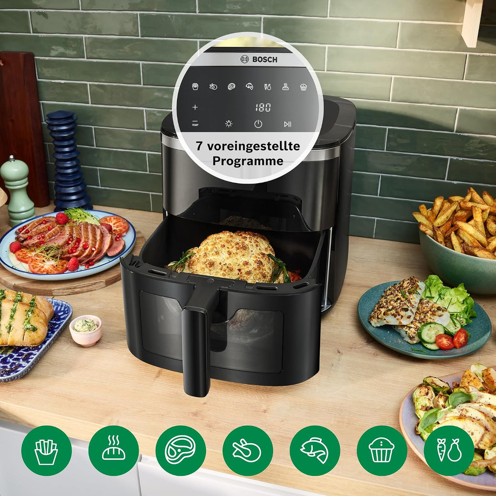 Bosch Heißluftfritteuse Serie 6, XXL 7,2 L Fassungsvermögen, 7 voreingestellte Programme, beleuchtetes Sichtfenster, bis zu 65% schnelleres Kochen, AirFryer in Schwarz, MAF671B0